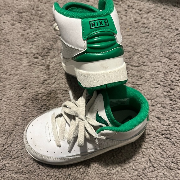 Jordan 2 - Picture 3 of 3